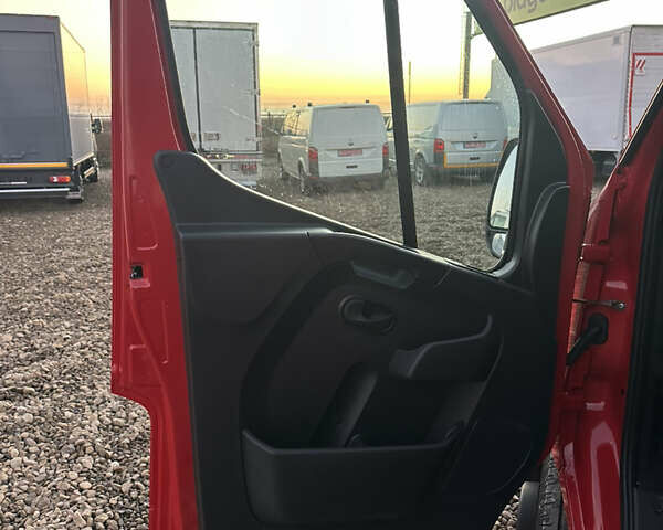 Красный Рено Мастер, объемом двигателя 2.3 л и пробегом 216 тыс. км за 31500 $, фото 18 на Automoto.ua