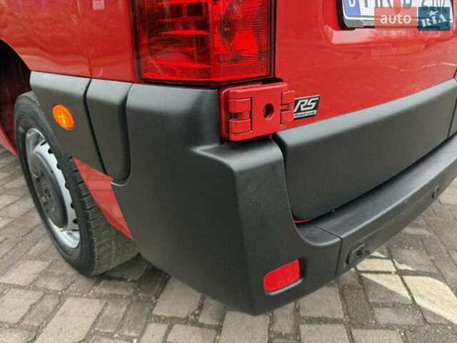 Красный Рено Мастер, объемом двигателя 0 л и пробегом 249 тыс. км за 21900 $, фото 11 на Automoto.ua