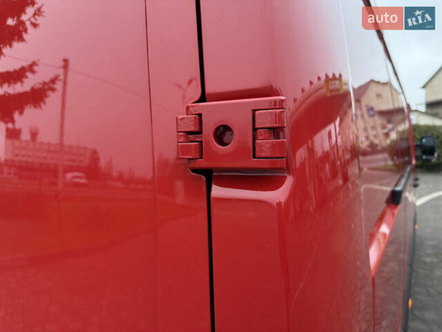 Красный Рено Мастер, объемом двигателя 0 л и пробегом 249 тыс. км за 21900 $, фото 17 на Automoto.ua