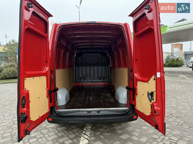 Красный Рено Мастер, объемом двигателя 0 л и пробегом 249 тыс. км за 21900 $, фото 32 на Automoto.ua