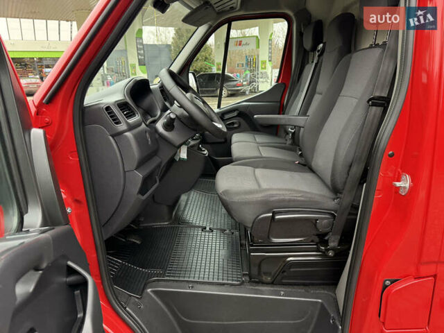 Красный Рено Мастер, объемом двигателя 0 л и пробегом 249 тыс. км за 21900 $, фото 47 на Automoto.ua