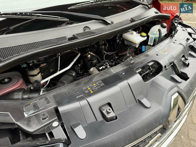 Красный Рено Мастер, объемом двигателя 0 л и пробегом 249 тыс. км за 21900 $, фото 90 на Automoto.ua