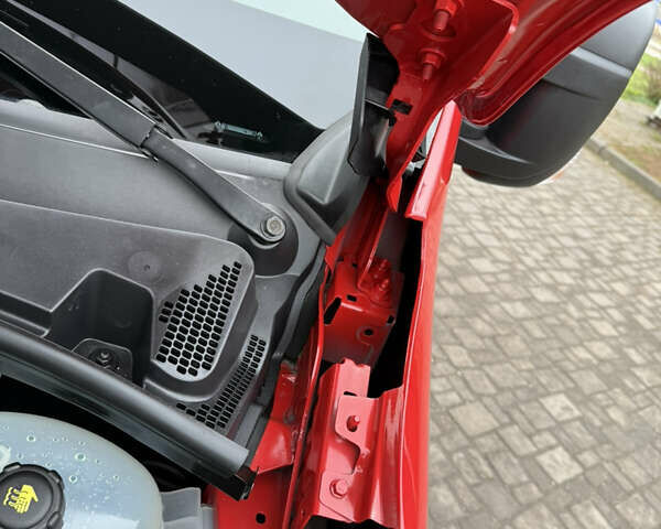 Красный Рено Мастер, объемом двигателя 0 л и пробегом 249 тыс. км за 21900 $, фото 94 на Automoto.ua