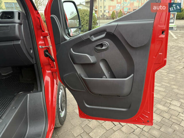 Красный Рено Мастер, объемом двигателя 0 л и пробегом 249 тыс. км за 21900 $, фото 62 на Automoto.ua