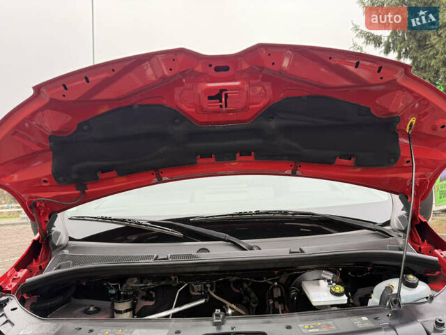 Красный Рено Мастер, объемом двигателя 0 л и пробегом 249 тыс. км за 21900 $, фото 95 на Automoto.ua