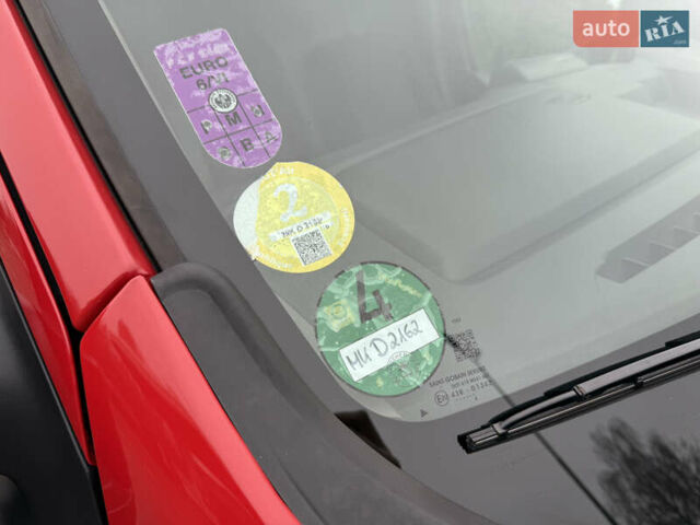 Красный Рено Мастер, объемом двигателя 0 л и пробегом 249 тыс. км за 21900 $, фото 78 на Automoto.ua