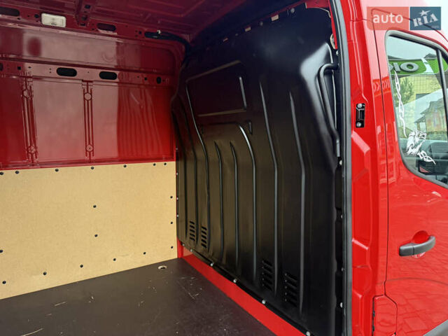 Красный Рено Мастер, объемом двигателя 0 л и пробегом 249 тыс. км за 21900 $, фото 38 на Automoto.ua