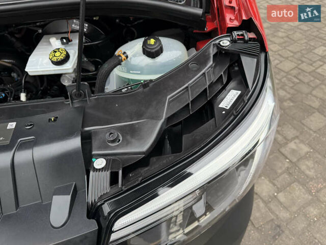 Красный Рено Мастер, объемом двигателя 0 л и пробегом 249 тыс. км за 21900 $, фото 92 на Automoto.ua