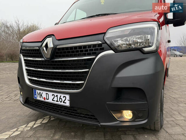 Красный Рено Мастер, объемом двигателя 0 л и пробегом 249 тыс. км за 21900 $, фото 3 на Automoto.ua