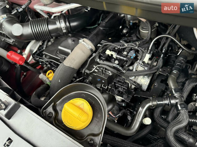 Красный Рено Мастер, объемом двигателя 0 л и пробегом 249 тыс. км за 21900 $, фото 96 на Automoto.ua