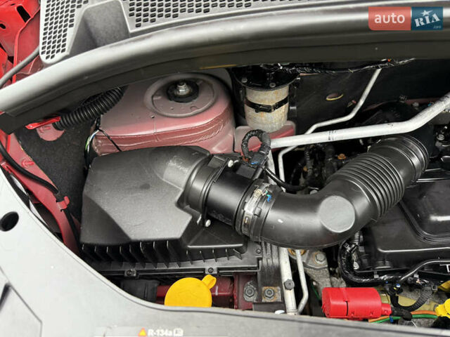 Красный Рено Мастер, объемом двигателя 0 л и пробегом 249 тыс. км за 21900 $, фото 88 на Automoto.ua