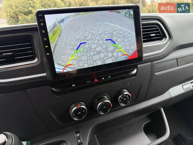 Красный Рено Мастер, объемом двигателя 0 л и пробегом 249 тыс. км за 21900 $, фото 80 на Automoto.ua