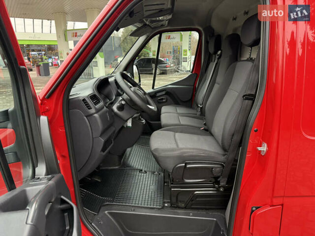 Красный Рено Мастер, объемом двигателя 0 л и пробегом 249 тыс. км за 21900 $, фото 60 на Automoto.ua