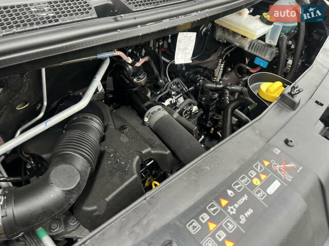 Червоний Рено Мастєр, об'ємом двигуна 2.3 л та пробігом 60 тис. км за 23700 $, фото 30 на Automoto.ua