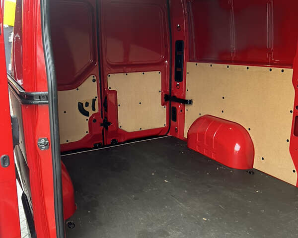 Червоний Рено Мастєр, об'ємом двигуна 2.3 л та пробігом 60 тис. км за 23700 $, фото 24 на Automoto.ua