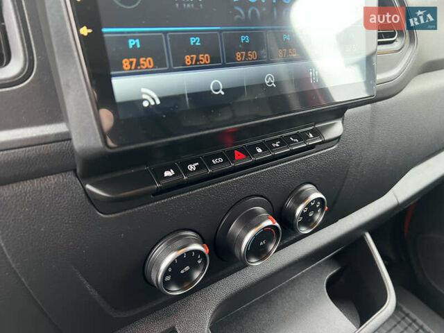 Червоний Рено Мастєр, об'ємом двигуна 2.3 л та пробігом 60 тис. км за 23700 $, фото 17 на Automoto.ua