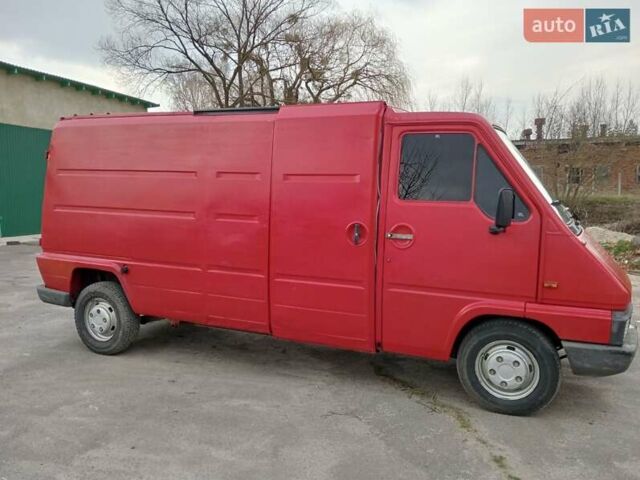 Красный Рено Мастер, объемом двигателя 2.5 л и пробегом 320 тыс. км за 2800 $, фото 6 на Automoto.ua
