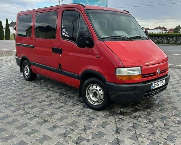Красный Рено Мастер, объемом двигателя 2.2 л и пробегом 300 тыс. км за 3500 $, фото 1 на Automoto.ua