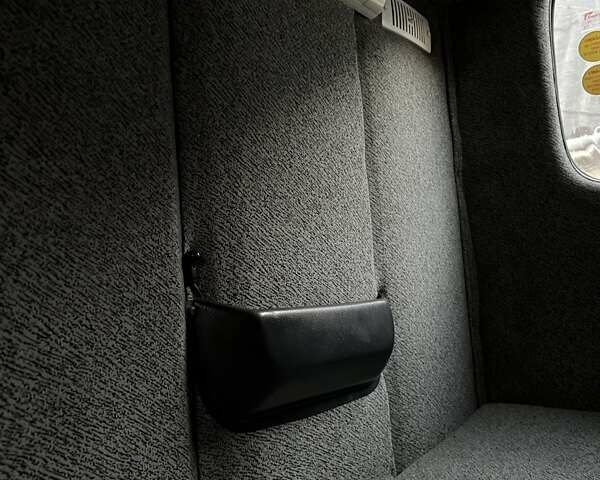 Рено Мастер 2015 в Иршава на Automoto.ua Красный Рено Мастер, объемом двигателя 2.3 л и пробегом 560 тыс. км за 12000 $, фото 12 на Automoto.ua