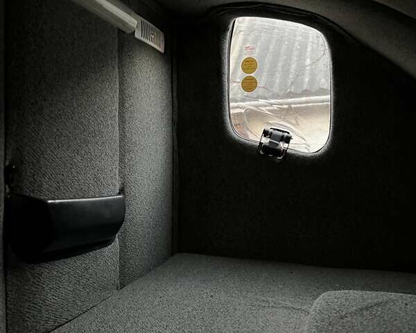 Рено Мастер 2015 в Иршава на Automoto.ua Красный Рено Мастер, объемом двигателя 2.3 л и пробегом 560 тыс. км за 12000 $, фото 13 на Automoto.ua