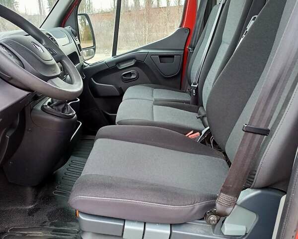 Красный Рено Мастер, объемом двигателя 2.3 л и пробегом 316 тыс. км за 16500 $, фото 12 на Automoto.ua