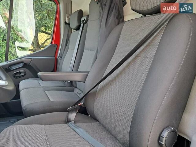 Красный Рено Мастер, объемом двигателя 2.3 л и пробегом 240 тыс. км за 16200 $, фото 8 на Automoto.ua
