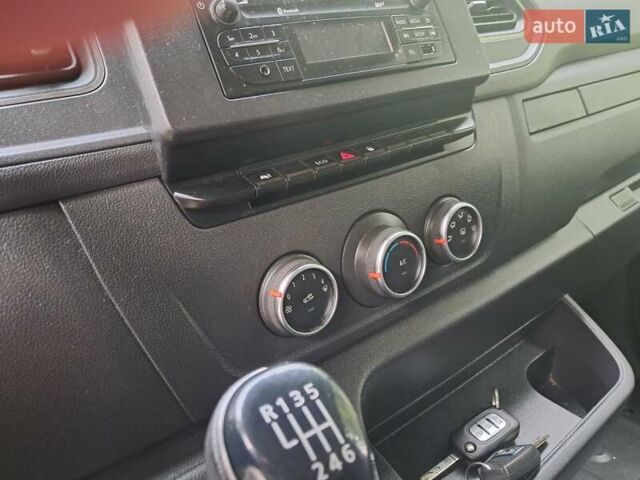 Червоний Рено Мастєр, об'ємом двигуна 0 л та пробігом 240 тис. км за 15890 $, фото 10 на Automoto.ua