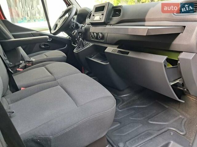Красный Рено Мастер, объемом двигателя 2.3 л и пробегом 240 тыс. км за 16200 $, фото 21 на Automoto.ua