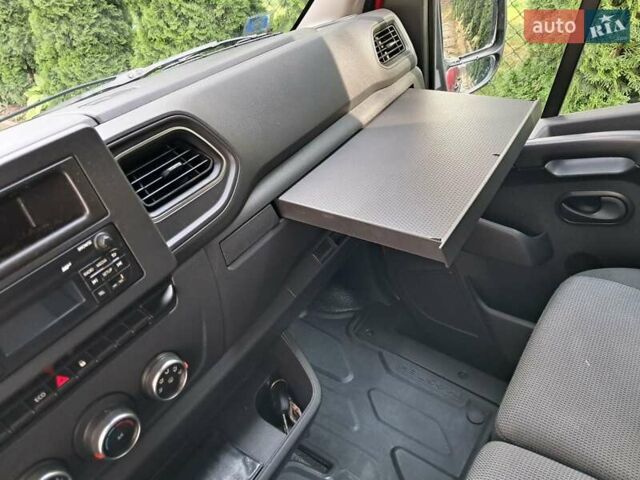 Красный Рено Мастер, объемом двигателя 2.3 л и пробегом 240 тыс. км за 16200 $, фото 18 на Automoto.ua