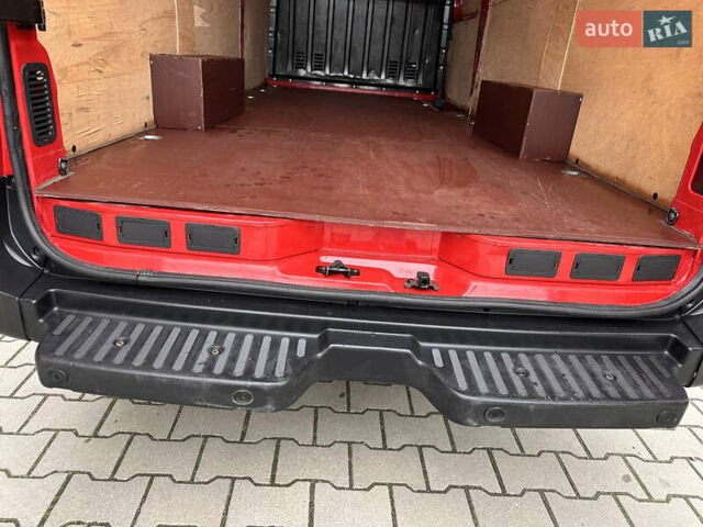 Красный Рено Мастер, объемом двигателя 2.3 л и пробегом 216 тыс. км за 21800 $, фото 31 на Automoto.ua