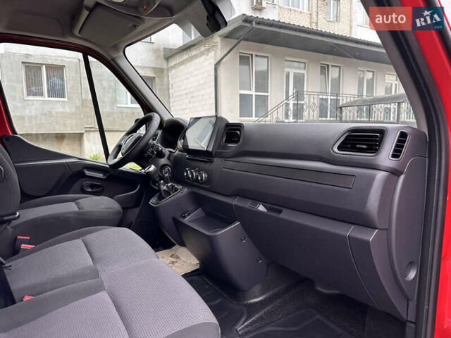 Красный Рено Мастер, объемом двигателя 2.3 л и пробегом 216 тыс. км за 21800 $, фото 38 на Automoto.ua