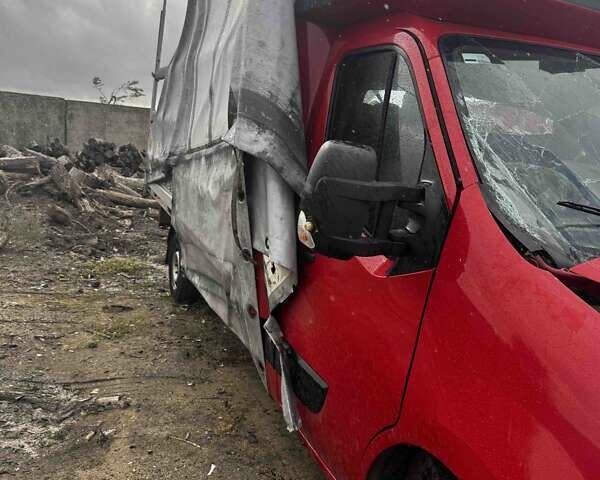 Красный Рено Мастер, объемом двигателя 2.3 л и пробегом 200 тыс. км за 6500 $, фото 1 на Automoto.ua