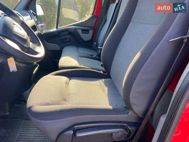 Красный Рено Мастер, объемом двигателя 2.3 л и пробегом 312 тыс. км за 13500 $, фото 12 на Automoto.ua
