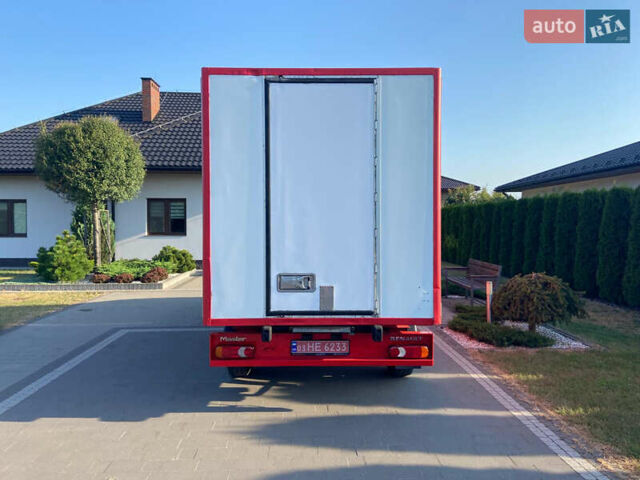 Красный Рено Мастер, объемом двигателя 2.3 л и пробегом 312 тыс. км за 13500 $, фото 4 на Automoto.ua