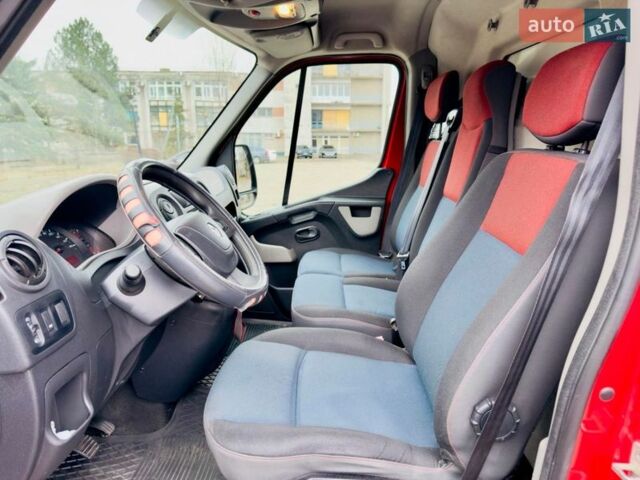 Красный Рено Мастер, объемом двигателя 2.3 л и пробегом 220 тыс. км за 15500 $, фото 11 на Automoto.ua