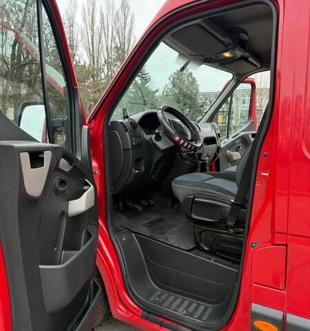 Красный Рено Мастер, объемом двигателя 2.3 л и пробегом 220 тыс. км за 15500 $, фото 7 на Automoto.ua