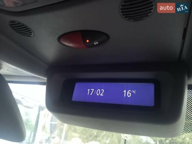 Червоний Рено Мастєр, об'ємом двигуна 2.3 л та пробігом 375 тис. км за 13000 $, фото 10 на Automoto.ua