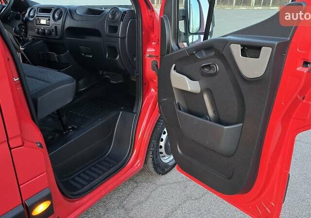 Красный Рено Мастер, объемом двигателя 2.3 л и пробегом 212 тыс. км за 21500 $, фото 22 на Automoto.ua