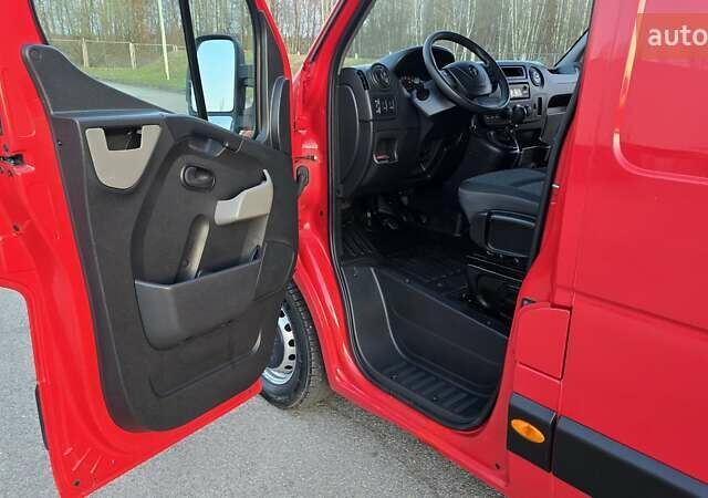 Красный Рено Мастер, объемом двигателя 2.3 л и пробегом 212 тыс. км за 21500 $, фото 12 на Automoto.ua