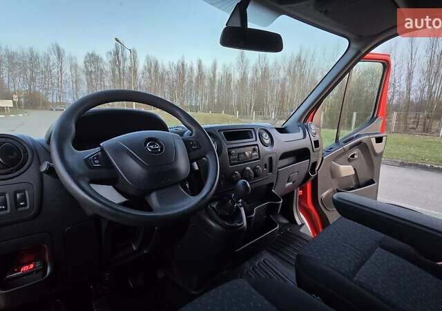 Красный Рено Мастер, объемом двигателя 2.3 л и пробегом 212 тыс. км за 21500 $, фото 16 на Automoto.ua