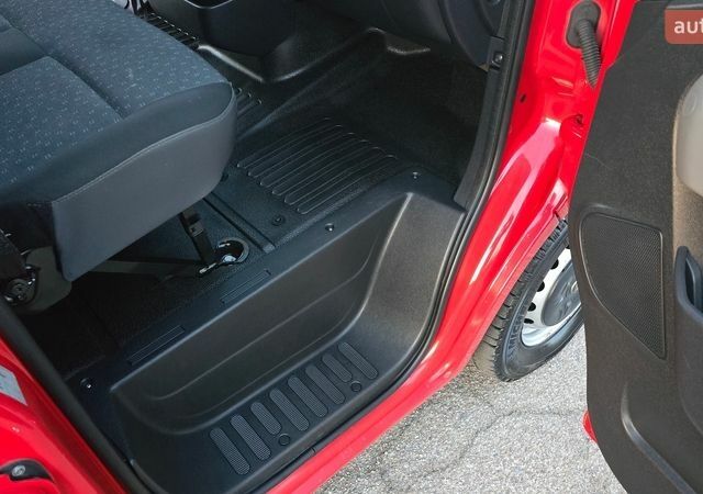 Червоний Рено Мастєр, об'ємом двигуна 2.3 л та пробігом 168 тис. км за 21500 $, фото 18 на Automoto.ua