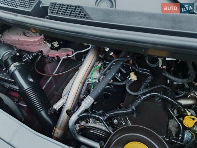 Красный Рено Мастер, объемом двигателя 2.3 л и пробегом 257 тыс. км за 28900 $, фото 23 на Automoto.ua