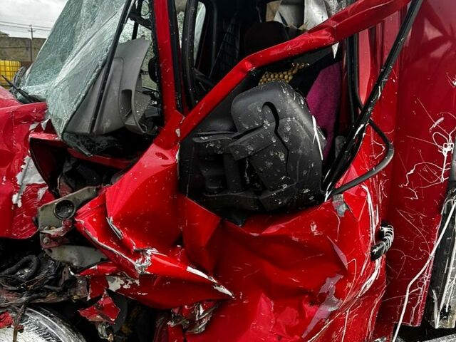 Красный Рено Мастер, объемом двигателя 2.3 л и пробегом 200 тыс. км за 7000 $, фото 6 на Automoto.ua