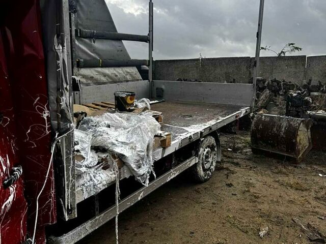 Красный Рено Мастер, объемом двигателя 2.3 л и пробегом 200 тыс. км за 7000 $, фото 3 на Automoto.ua