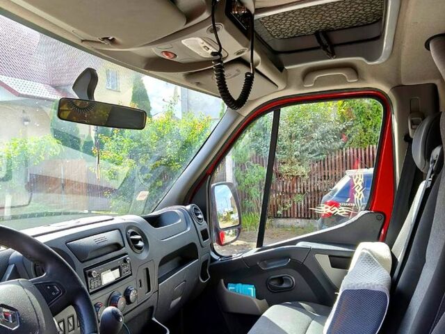 Красный Рено Мастер, объемом двигателя 2.3 л и пробегом 460 тыс. км за 15000 $, фото 3 на Automoto.ua