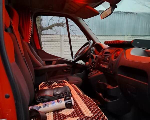 Красный Рено Мастер, объемом двигателя 2.3 л и пробегом 588 тыс. км за 15000 $, фото 13 на Automoto.ua