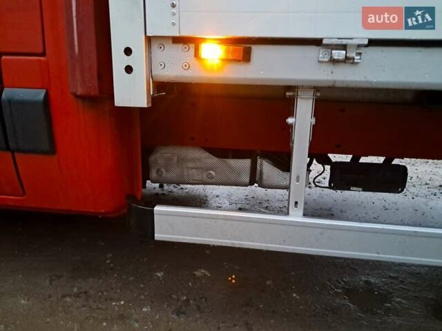 Красный Рено Мастер, объемом двигателя 2.3 л и пробегом 588 тыс. км за 15000 $, фото 4 на Automoto.ua