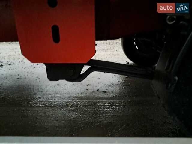 Красный Рено Мастер, объемом двигателя 2.3 л и пробегом 588 тыс. км за 15000 $, фото 2 на Automoto.ua