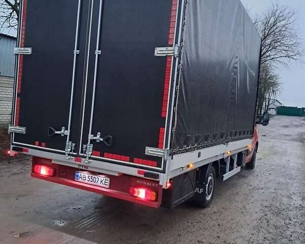 Красный Рено Мастер, объемом двигателя 2.3 л и пробегом 588 тыс. км за 15000 $, фото 1 на Automoto.ua