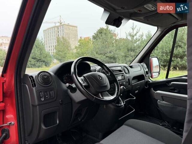 Красный Рено Мастер, объемом двигателя 2.3 л и пробегом 380 тыс. км за 17700 $, фото 54 на Automoto.ua